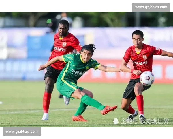 意大利对阵厄瓜多尔强强对话展现技战术与新阵容考验实力碰撞与赛前看点分析